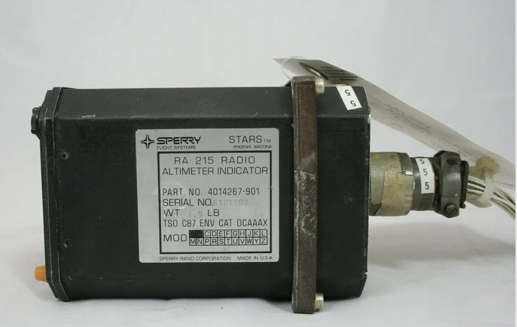 BTSTC ARINC 600 Mount 28 VDC جهاز قياس ارتفاع الطائرات 2.5 باوند الوزن 1 قدم الدقة
